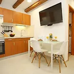 Tonka Apartment *