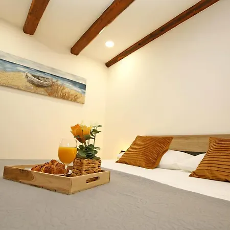 Apartment Tonka Šibenik