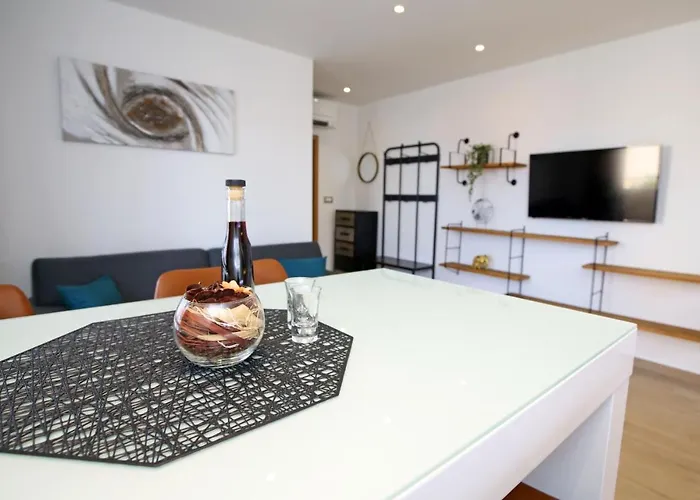 Tonka Apartament Szybenik